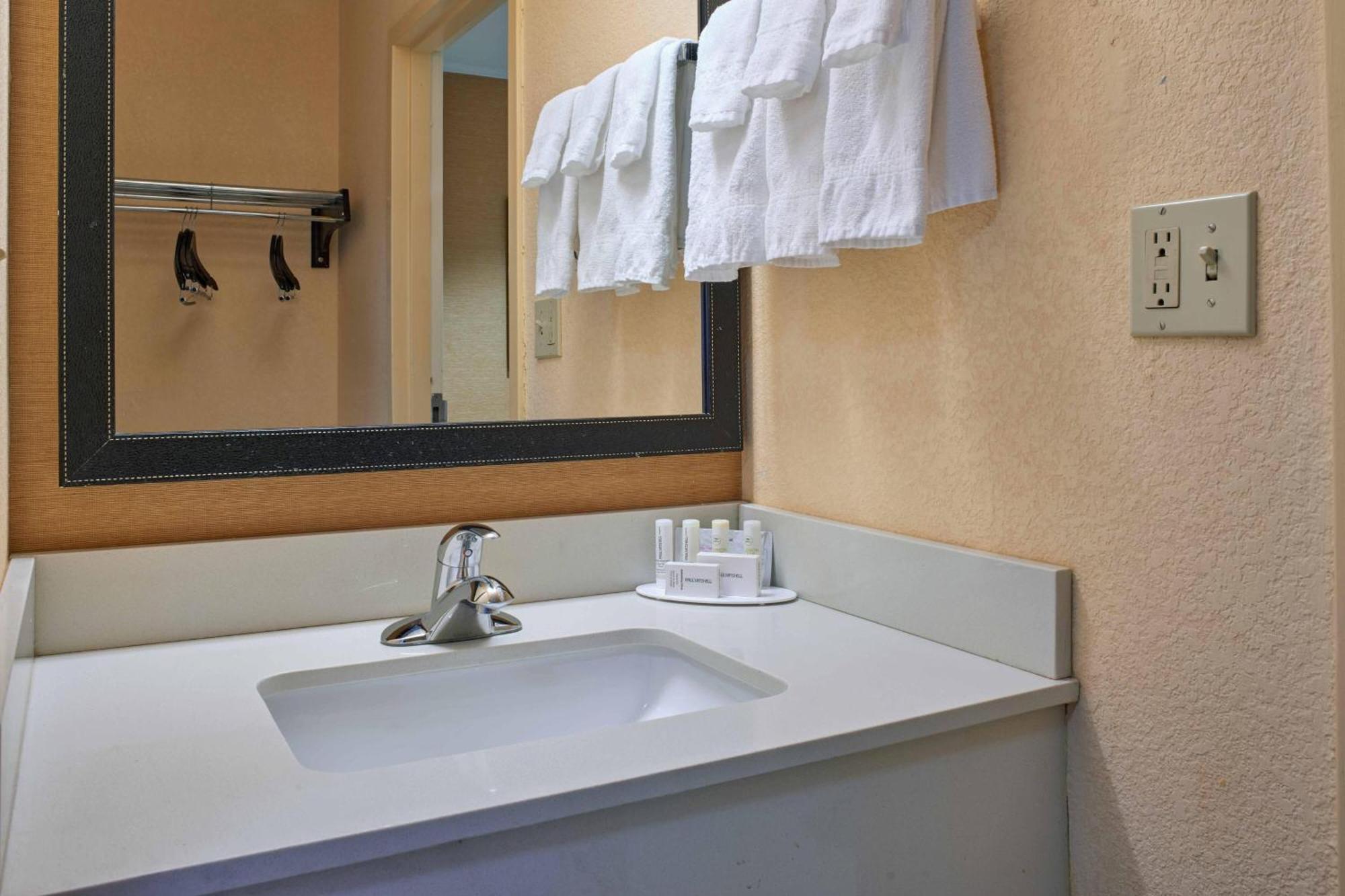 Fairfield Inn By Marriott Kalamazoo West Exteriör bild